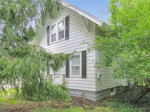 274 North St, Aurora, NY 14052