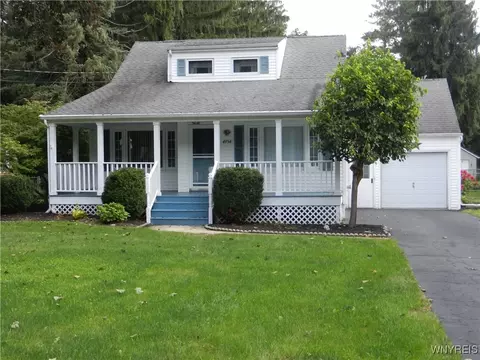 4954 Armor Dr, Hamburg, NY 14075
