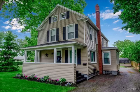 156 Vine St, Batavia, NY 14020