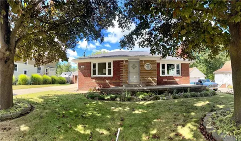 61 Salisbury Ave, Blasdell, NY 14219