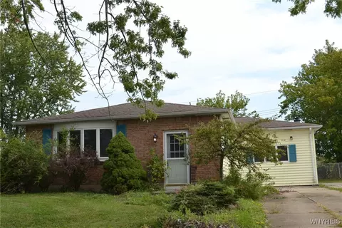 213 Carriage Park, West Seneca, NY 14224