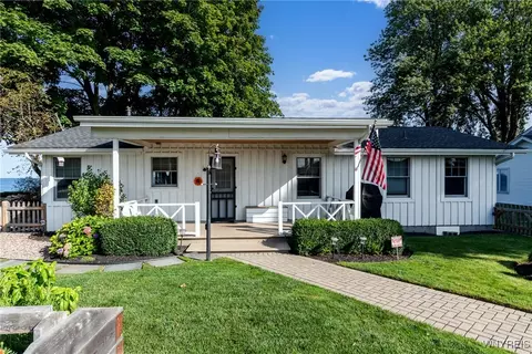 5519 Lockwood Hts, Burt, NY 14028