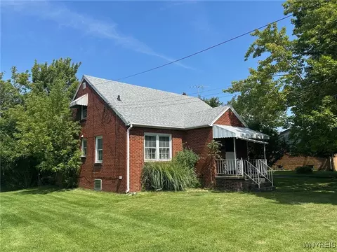 64 E Milnor Ave, Lackawanna, NY 14218