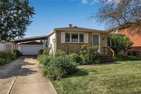 76 Santin Dr, Cheektowaga, NY 14225