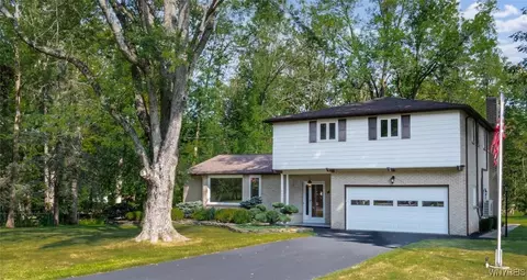 1485 Huth Rd, Grand Island, NY 14072