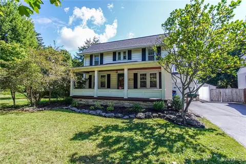 44 Richfield Rd, Amherst, NY 14221