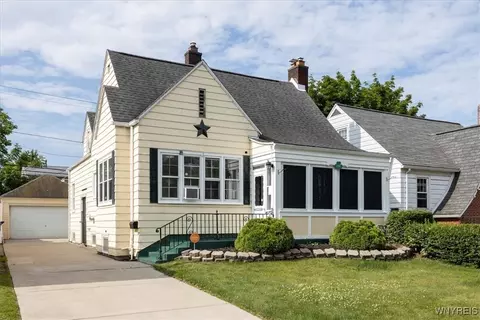 131 Culver Rd, Buffalo, NY 14220