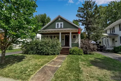 62 Chassin Ave, Amherst, NY 14226