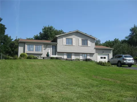 420 North Ave, Avon, NY 14414