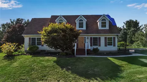 3583 Timothy Ln, East Aurora, NY 14052