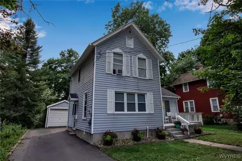 280 Union St, Lockport, NY 14094
