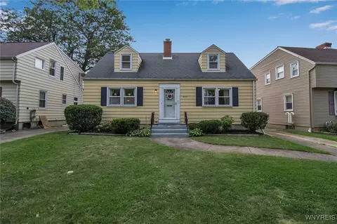 890 Parkhurst Blvd, Tonawanda, NY 14150