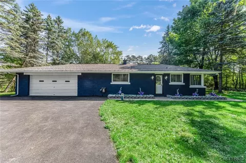 4735 Shimerville Rd, Clarence, NY 14031