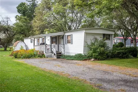 22 Green Valley Ests, Great Valley, NY 14741