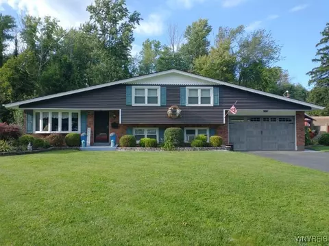 6145 Corwin Ave, Newfane, NY 14108