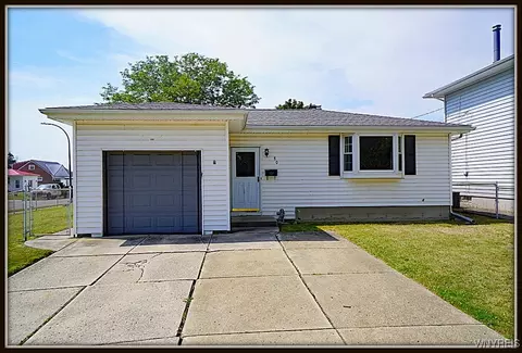 80 Highview Cir, Buffalo, NY 14219