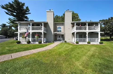 1210 Youngs Rd #B, Amherst, NY 14221