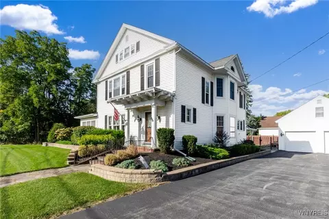 66 S Vernon St N, Royalton, NY 14105