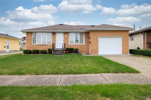 62 Joanne Ln, Cheektowaga, NY 14227