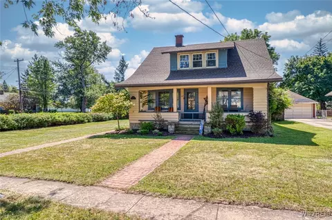 107 Orchard Ave, West Seneca, NY 14224