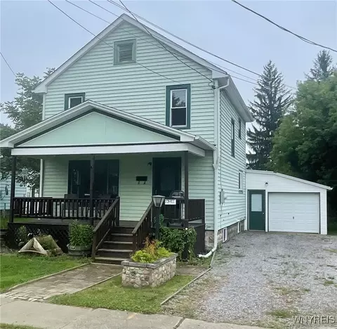12 Mill St, Franklinville, NY 14737