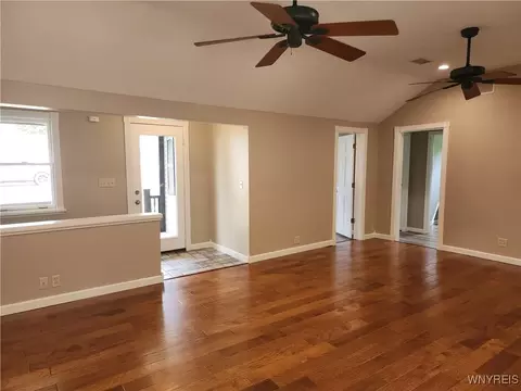 518 Davis Ave, Ridgeway, NY 14103 photo 8
