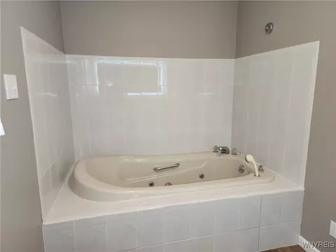 518 Davis Ave, Ridgeway, NY 14103 photo 16