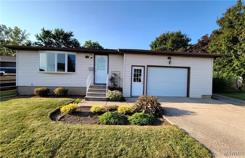 75 Sandy Ln, Cheektowaga, NY 14227