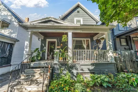 36 Baynes St, Buffalo, NY 14213