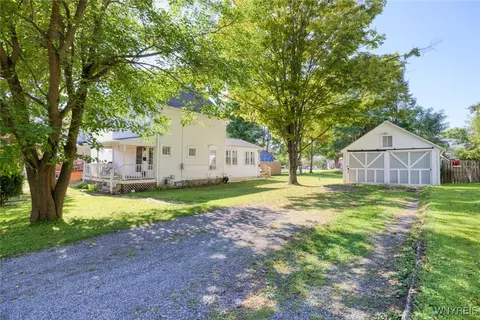 36 Park St, Gowanda, NY 14070
