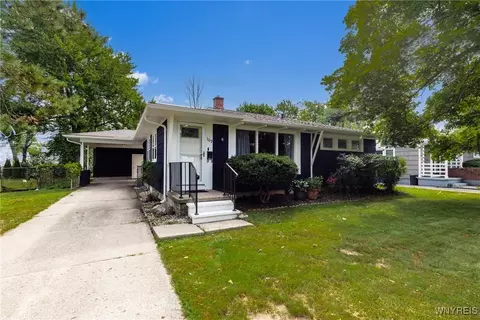 109 Mapleview Dr, Amherst, NY 14226