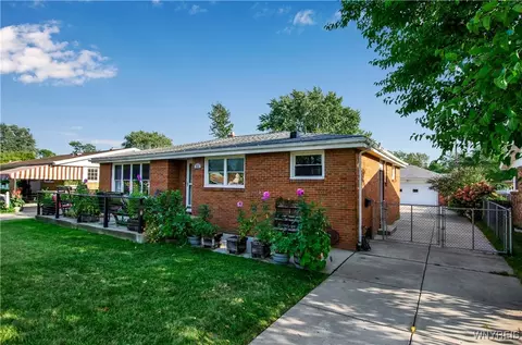 73 Noel Dr, Amherst, NY 14221