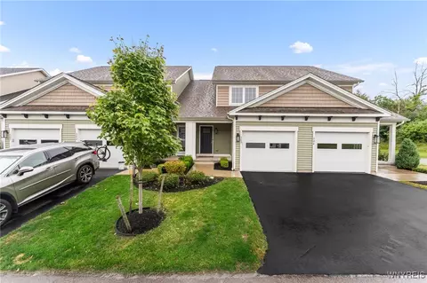 503 Carriage Ln, West Seneca, NY 14224