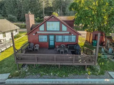77 Potter Rd, Machias, NY 14101