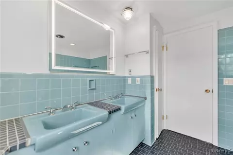 90 Deville Cir, Amherst, NY 14221 photo 14