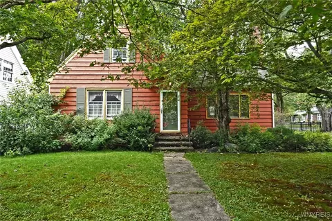 189 Maple Rd, Aurora, NY 14052