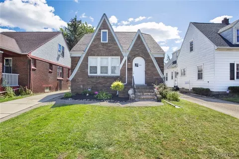 106 Woodward Ave, Kenmore, NY 14217