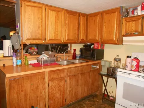 19 Pioneer Ln, Delevan, NY 14042 photo 3