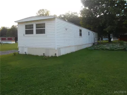 19 Pioneer Ln, Delevan, NY 14042 photo 2