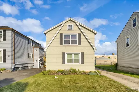 35 Awood Pl, Cheektowaga, NY 14225