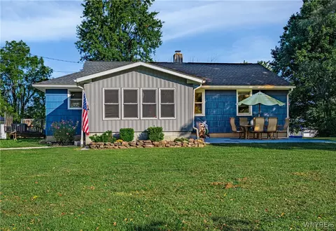 11713 Sanderson Rd, Shelby, NY 14103