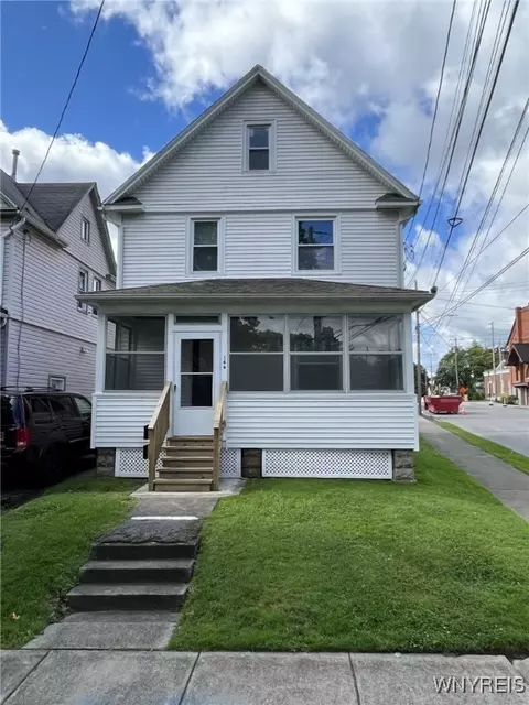 146 W Chestnut St, East Rochester, NY 14445