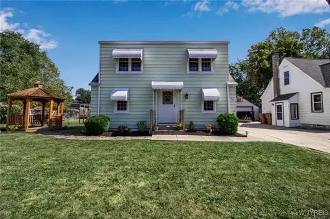 25 Wing Ct, Cheektowaga, NY 14225