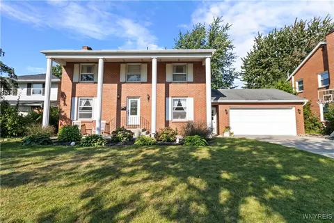 68 Welwyn Cir, Buffalo, NY 14223