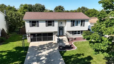 26 Gregory Ct, Depew, NY 14043