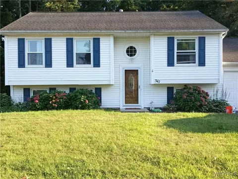 347 Parma View Dr, Parma, NY 14468