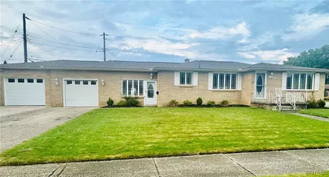 189 Steven Dr, Cheektowaga, NY 14227