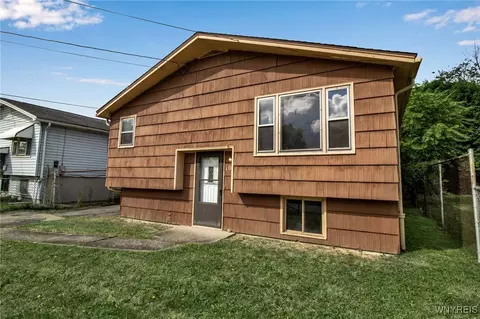 102 Guilford St, Buffalo, NY 14212
