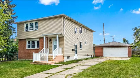 25 Gaby Ln, Cheektowaga, NY 14227