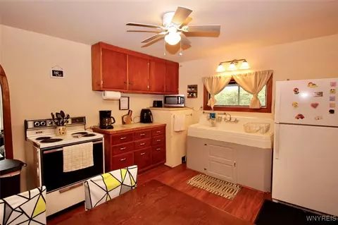 1561 War-moose Dr, Freedom, NY 14065 photo 9